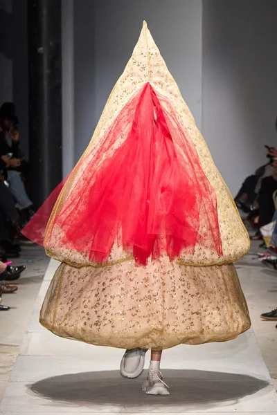 Look 15